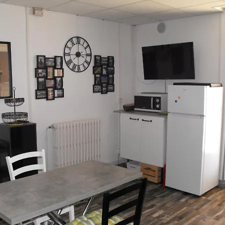 Lesmyosotis-messeix ***espace Et Calme 2/3p *